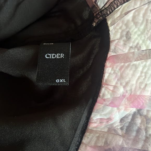 Cider lined chiffon blouse multi color size 0XL. - Picture 5 of 5